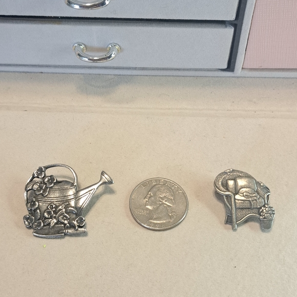 Lot Of 2 Vintage Pewter Birds And Blooms Brooches Pins 2000 2008 - Picture 4 of 6